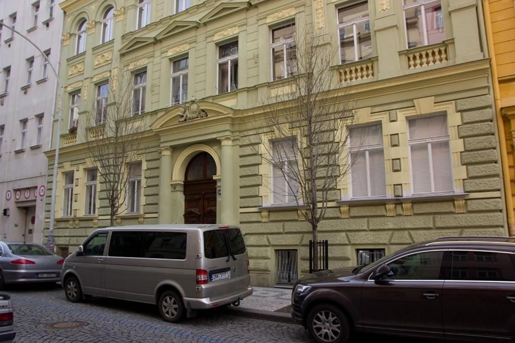 Metropolitan Studios Прага Екстер'єр фото